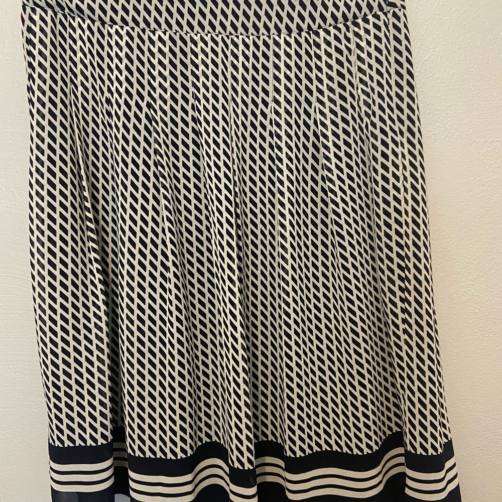 Talbots navy/white skirt size 12p